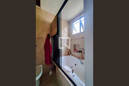 Casa de condomínio à venda com 220m², 4 quartos e 3 vagas2º Pav - Banheiro da Suite 2