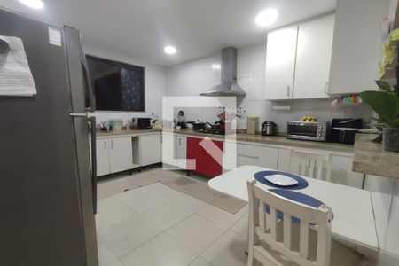 Casa de condomínio à venda com 220m², 4 quartos e 3 vagas1º Pav - Cozinha