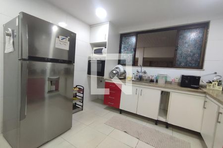 Casa de condomínio à venda com 220m², 4 quartos e 3 vagas1º Pav - Cozinha