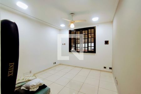 Casa de condomínio à venda com 220m², 4 quartos e 3 vagas2º Pav - Suite 4
