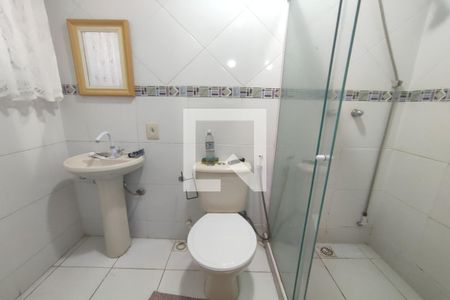 Casa de condomínio à venda com 220m², 4 quartos e 3 vagas1º Pav - Banheiro da Suite 1
