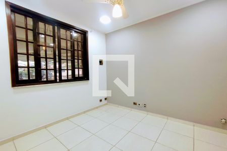 Casa de condomínio à venda com 220m², 4 quartos e 3 vagas2º Pav - Suite 4