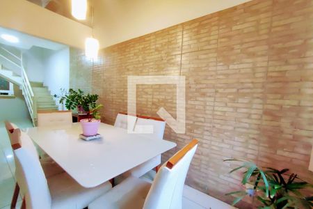 1º Pav - Sala de casa de condomínio à venda com 4 quartos, 220m² em Taquara, Rio de Janeiro