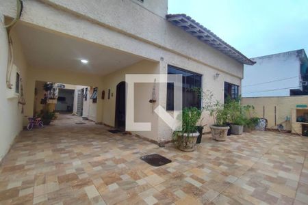 Casa de condomínio à venda com 220m², 4 quartos e 3 vagasÁrea comum 