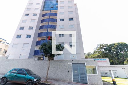 Apartamento à venda com 72m², 3 quartos e 1 vaga Apartamento à venda com 72m², 3 quartos e 1 vagaFachada