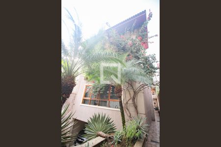 Casa à venda com 430m², 3 quartos e 3 vagasFachada