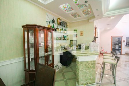 Casa à venda com 430m², 3 quartos e 3 vagasSala