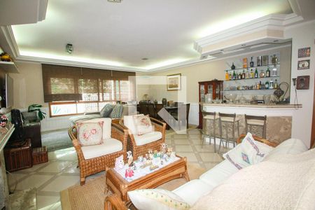 Casa à venda com 430m², 3 quartos e 3 vagasSala