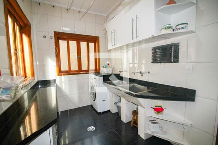 Casa à venda com 430m², 3 quartos e 3 vagasCozinha