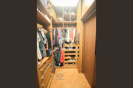 Casa à venda com 430m², 3 quartos e 3 vagasCloset