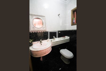 Casa à venda com 430m², 3 quartos e 3 vagasLavabo