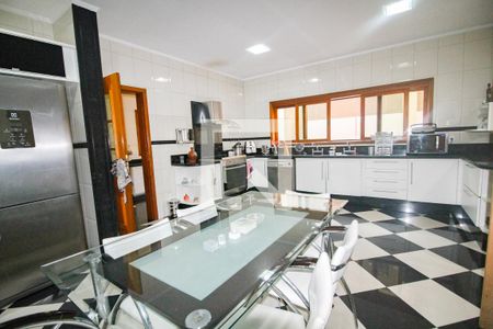 Casa à venda com 430m², 3 quartos e 3 vagasCozinha