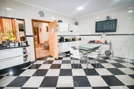 Casa à venda com 430m², 3 quartos e 3 vagasCozinha