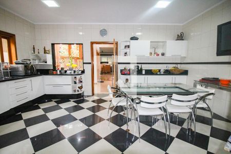 Casa à venda com 430m², 3 quartos e 3 vagasCozinha