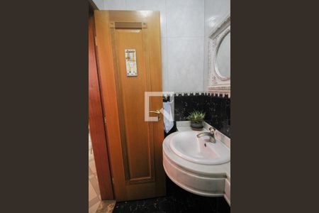 Casa à venda com 430m², 3 quartos e 3 vagasLavabo