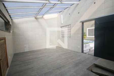 Casa à venda com 430m², 3 quartos e 3 vagasÁrea Externa