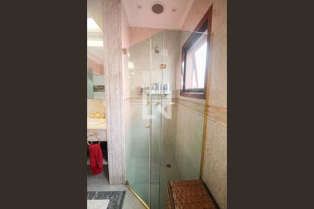 Casa à venda com 430m², 3 quartos e 3 vagasBanheiro do Quarto 1