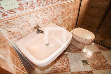 Casa à venda com 430m², 3 quartos e 3 vagasBanheiro de Serviço