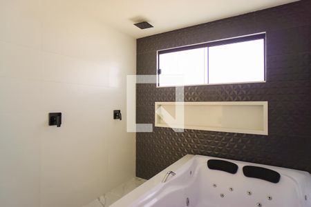 Casa de condomínio à venda com 400m², 5 quartos e 4 vagasBanheiro da Suíte 4