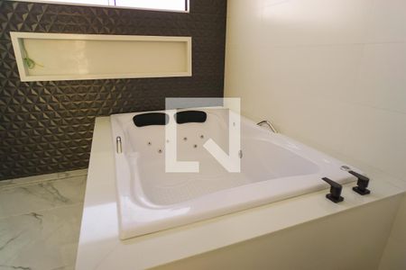 Casa de condomínio à venda com 400m², 5 quartos e 4 vagasBanheiro da Suíte 4