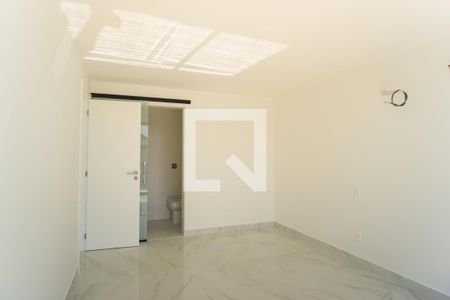 Casa de condomínio à venda com 400m², 5 quartos e 4 vagasSuíte 1