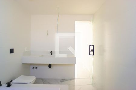 Casa de condomínio à venda com 400m², 5 quartos e 4 vagasBanheiro da Suíte 4