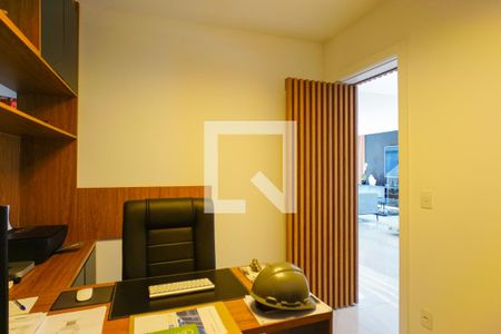 Casa de condomínio à venda com 400m², 4 quartos e 4 vagas Casa de condomínio à venda com 400m², 4 quartos e 4 vagasEscritório