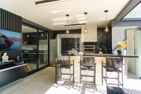 Casa de condomínio à venda com 400m², 4 quartos e 4 vagas Casa de condomínio à venda com 400m², 4 quartos e 4 vagasVaranda da Sala