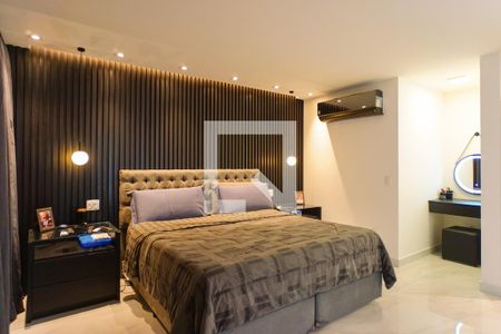 Casa de condomínio à venda com 400m², 4 quartos e 4 vagas Casa de condomínio à venda com 400m², 4 quartos e 4 vagasSuíte 1