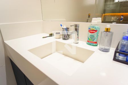 Casa de condomínio à venda com 400m², 4 quartos e 4 vagas Casa de condomínio à venda com 400m², 4 quartos e 4 vagasBanheiro da Suíte 2