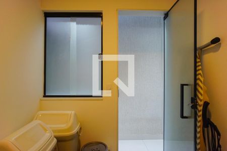 Casa de condomínio à venda com 400m², 4 quartos e 4 vagas Casa de condomínio à venda com 400m², 4 quartos e 4 vagasQuarto de Serviço