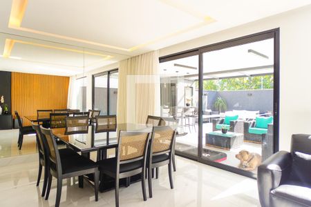 Sala de casa de condomínio à venda com 4 quartos, 400m² em Recreio dos Bandeirantes, Rio de Janeiro