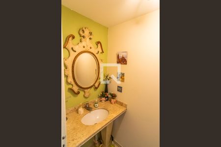 Lavabo de casa de condomínio para alugar com 3 quartos, 101m² em Vila Carrão, São Paulo