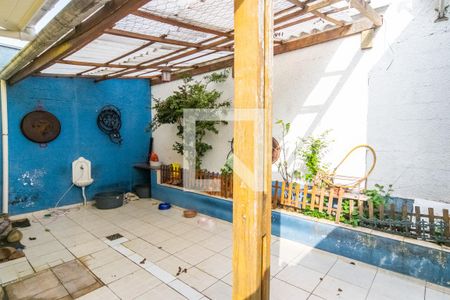 Casa de condomínio para alugar com 101m², 3 quartos e 2 vagasQuintal