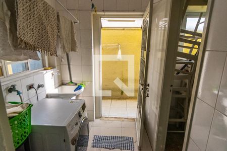 Casa de condomínio para alugar com 101m², 3 quartos e 2 vagasÁrea de Serviço