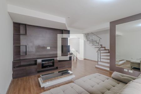 Casa de condomínio para alugar com 144m², 4 quartos e 3 vagasSala