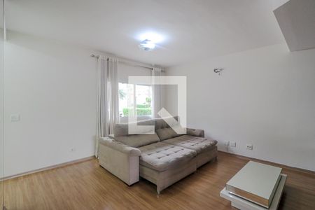 Sala de casa de condomínio para alugar com 4 quartos, 144m² em Socorro, São Paulo