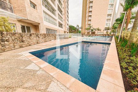 Apartamento para alugar com 200m², 3 quartos e 3 vagasÁrea comum - Piscina