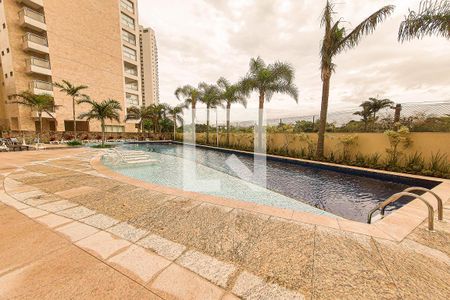 Apartamento para alugar com 200m², 3 quartos e 3 vagasÁrea comum - Piscina