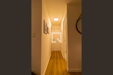 Corredor de apartamento para alugar com 2 quartos, 57m² em Consolação, São Paulo