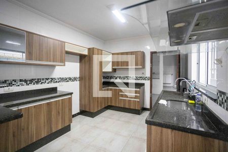 Casa à venda com 173m², 3 quartos e 2 vagasCozinha