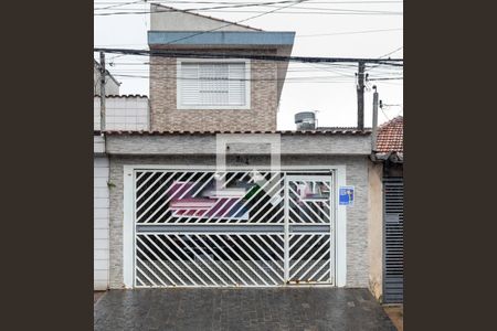 Casa à venda com 173m², 3 quartos e 2 vagasFachada