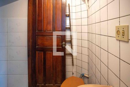 Casa à venda com 173m², 3 quartos e 2 vagasBanheiro de serviço