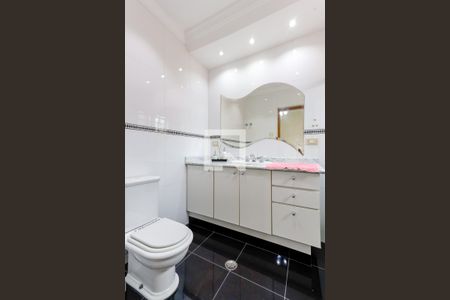 Banheiro da Suíte de casa à venda com 2 quartos, 160m² em Vila Guilherme, São Paulo