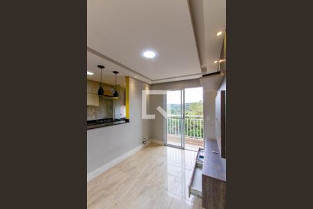 Sala de apartamento para alugar com 2 quartos, 47m² em Jardim Ísis, Cotia