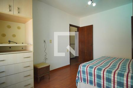 Casa à venda com 253m², 3 quartos e 2 vagasQuarto Suíte