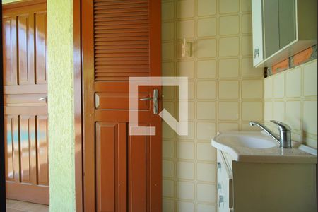 Casa à venda com 253m², 3 quartos e 2 vagasBanheiro de Serviço