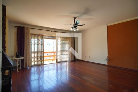 Sala de casa à venda com 3 quartos, 253m² em Jardim Carvalho, Porto Alegre