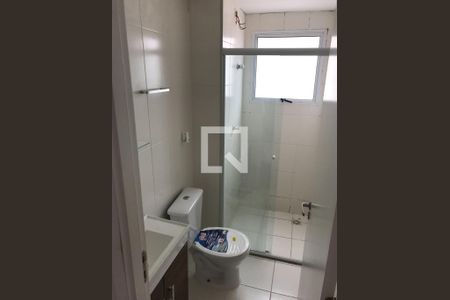 Banheiro de apartamento para alugar com 2 quartos, 50m² em Novo Osasco, Osasco