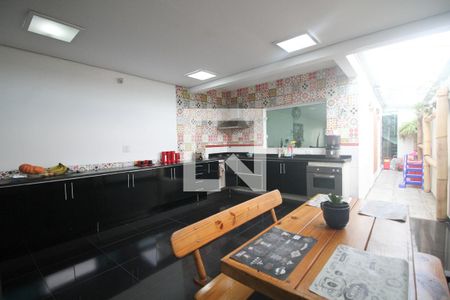 Casa à venda com 170m², 3 quartos e 2 vagasCozinha